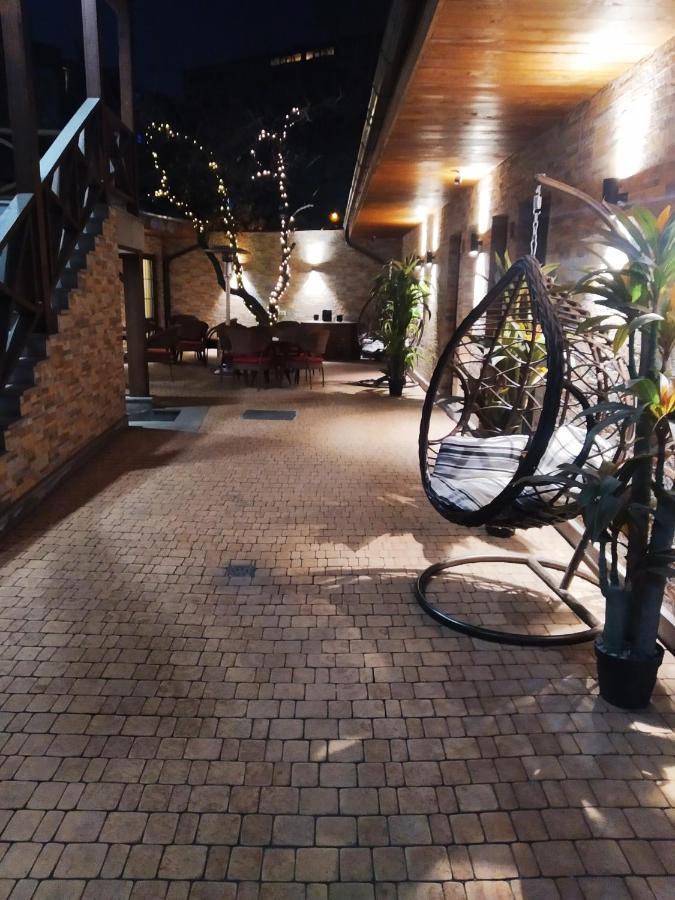Boutique Living Hotel Erévan Extérieur photo