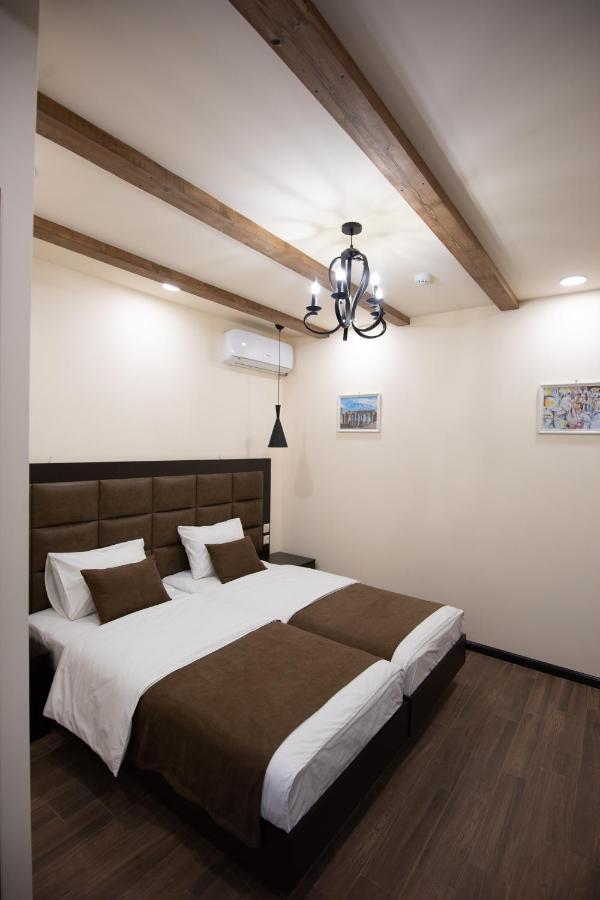 Boutique Living Hotel Erévan Extérieur photo