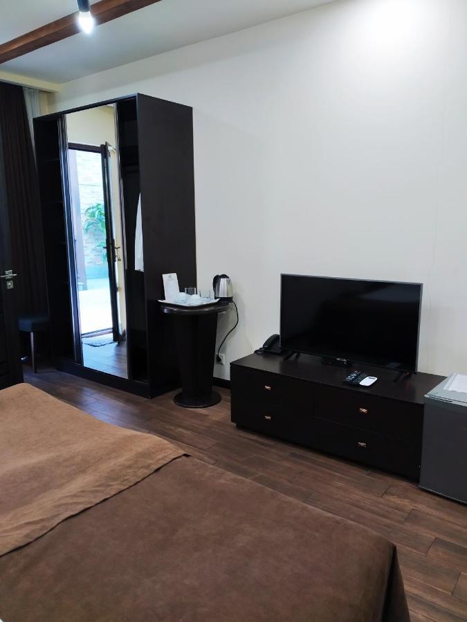 Boutique Living Hotel Erévan Extérieur photo